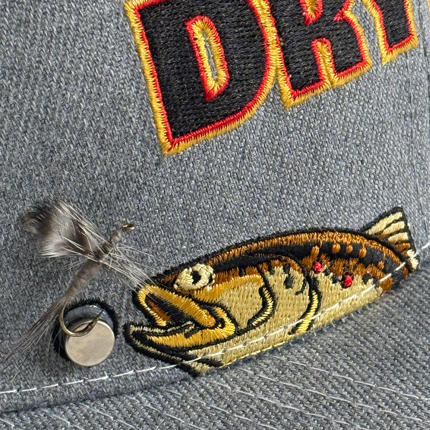 LIGHT GRAY CADDIS: MAGNET HAT