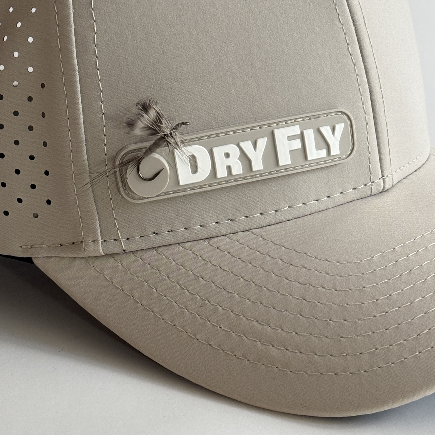 ULTIMATE LIGHT CAHILL MAGNET HAT